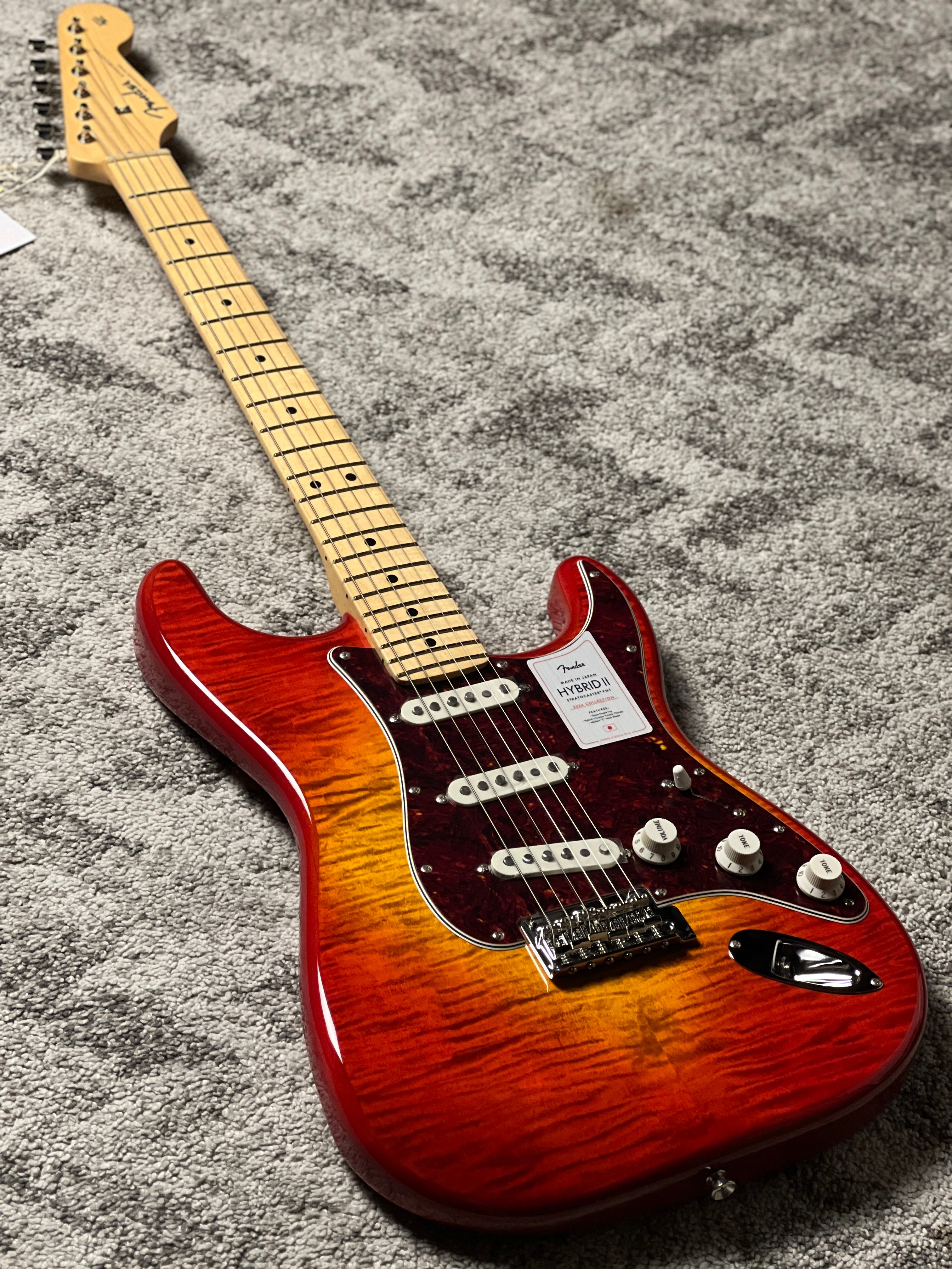 フェルナンデス Stratocaster タイプ サンバースト mod フェルナンデス