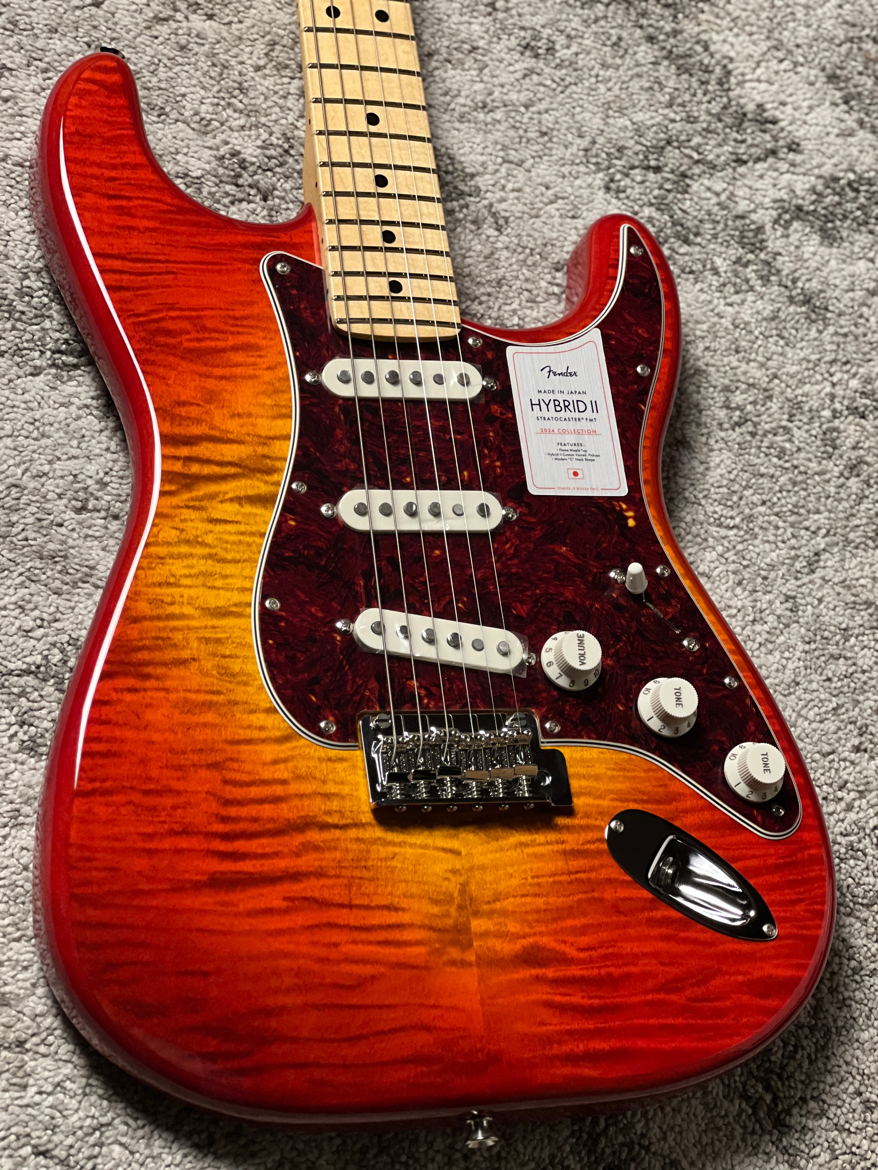 Fender Japan Stratocaster Eシリアル 赤サンバースト Fender Japan