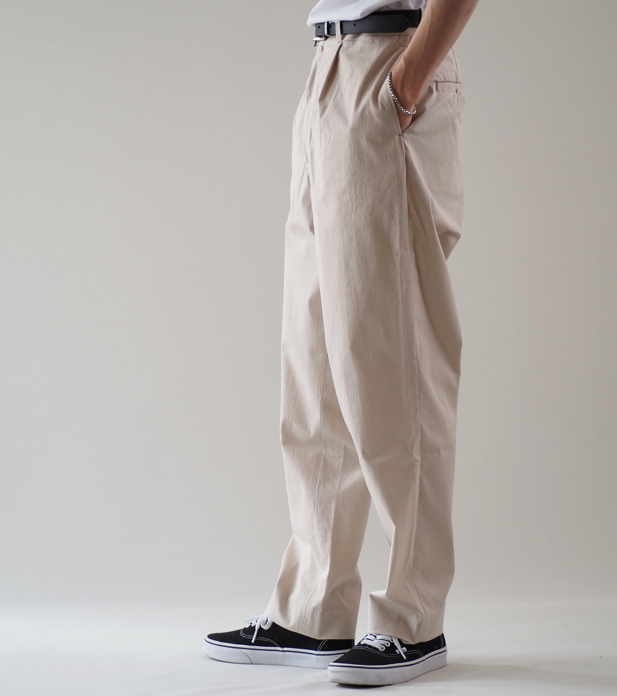 YAECA タック テーパード パンツ , Beige – Navyblue