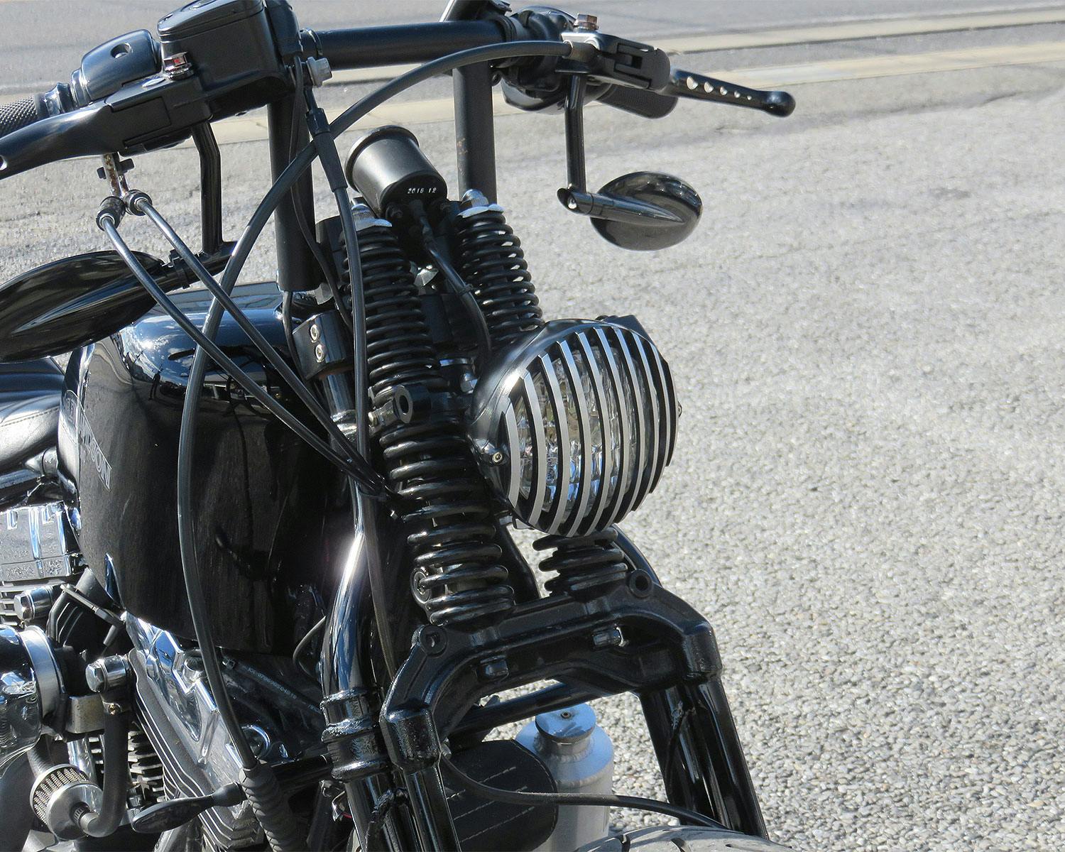 Garage T&F 5.75インチバードゲージヘッドライト とLEDバルブ 有限会社