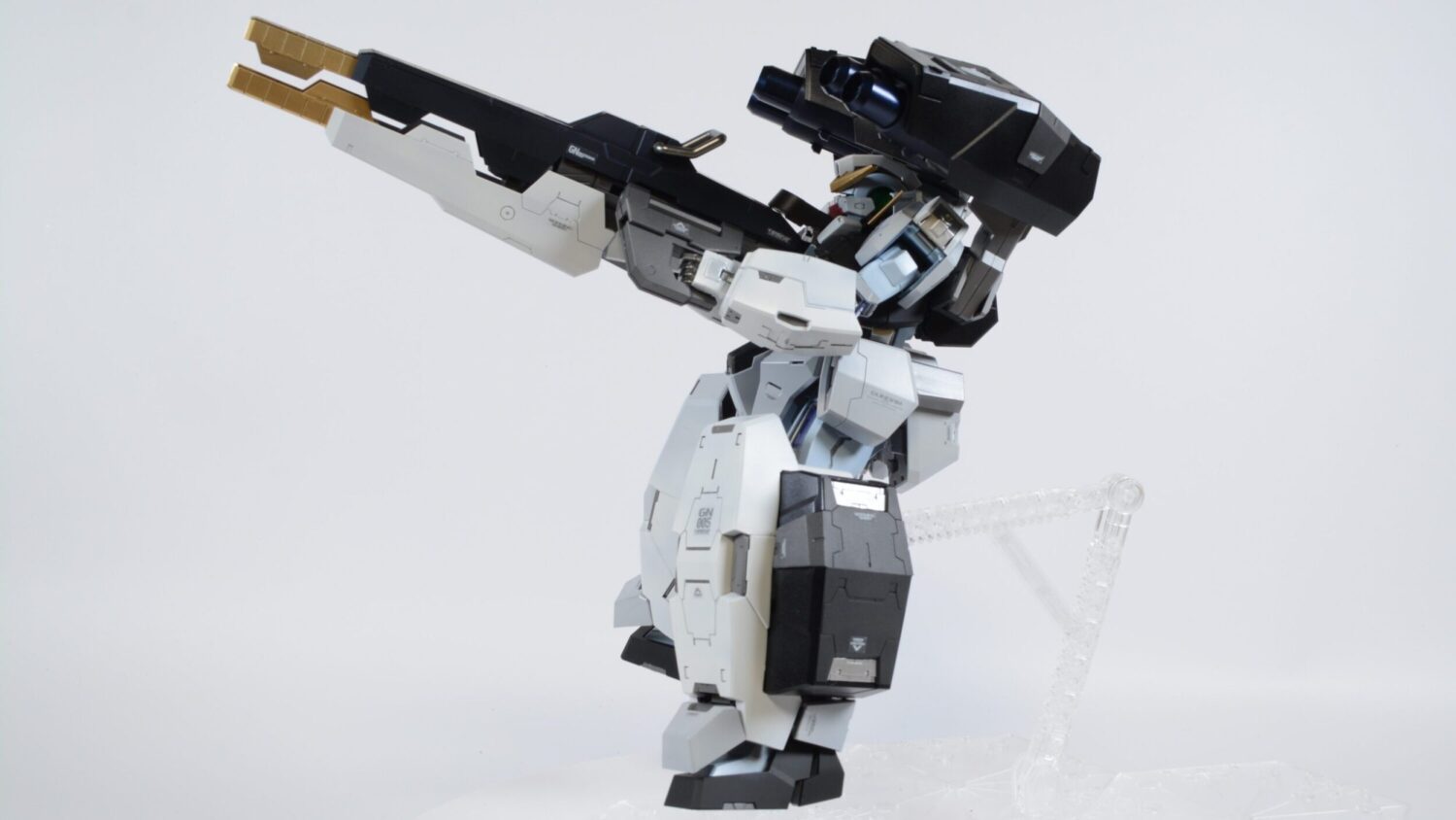 MGガンダムヴァーチェとナドレを塗装して完成編