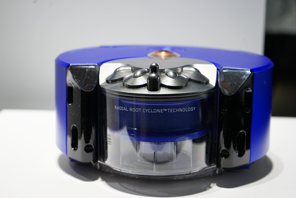 dyson 360 Heurist 自動掃除機 青 ダイソンの最新ロボット掃除機