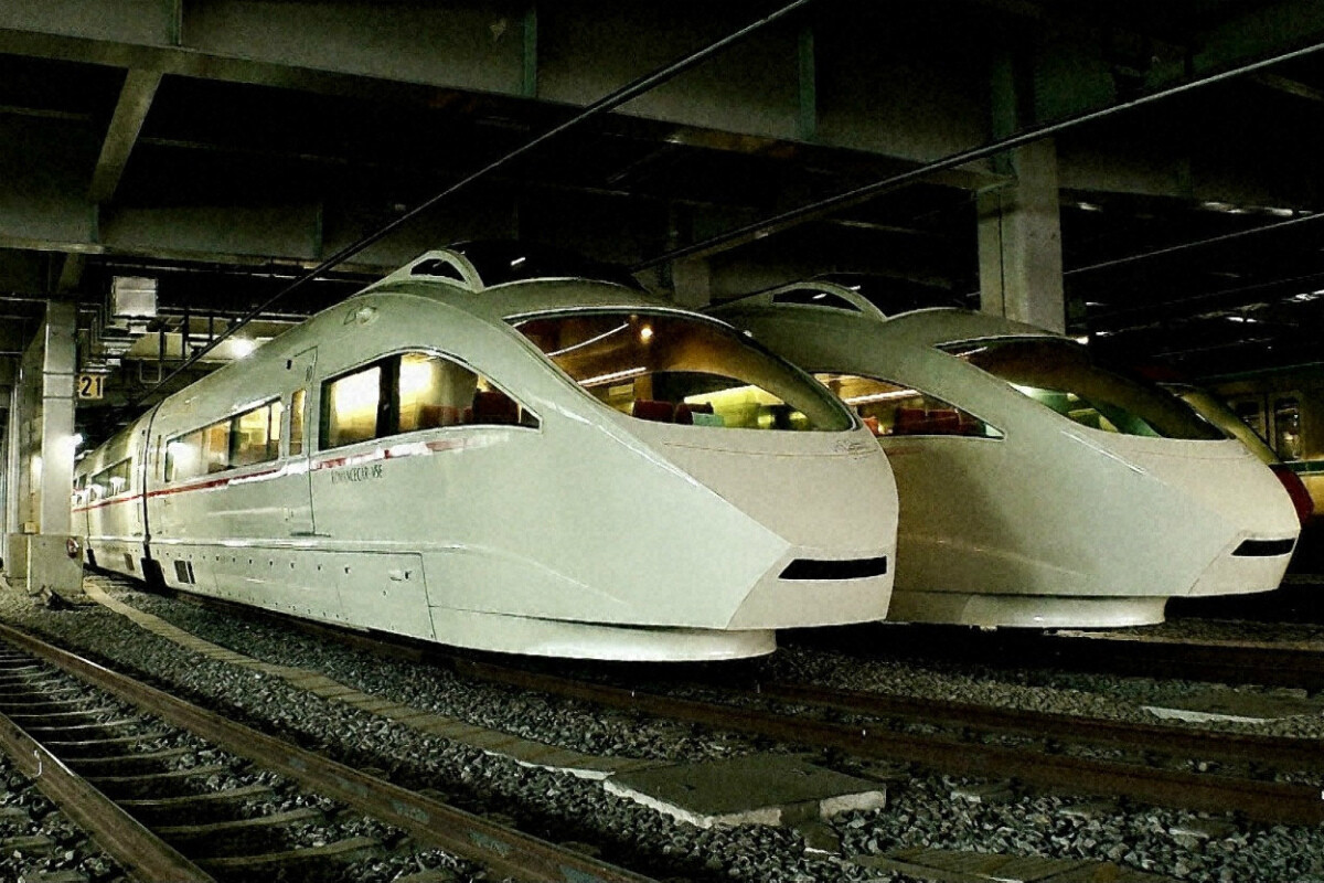 小田急電鉄 50000形 特急ロマンスカー「VSE」 | おでかけライフ