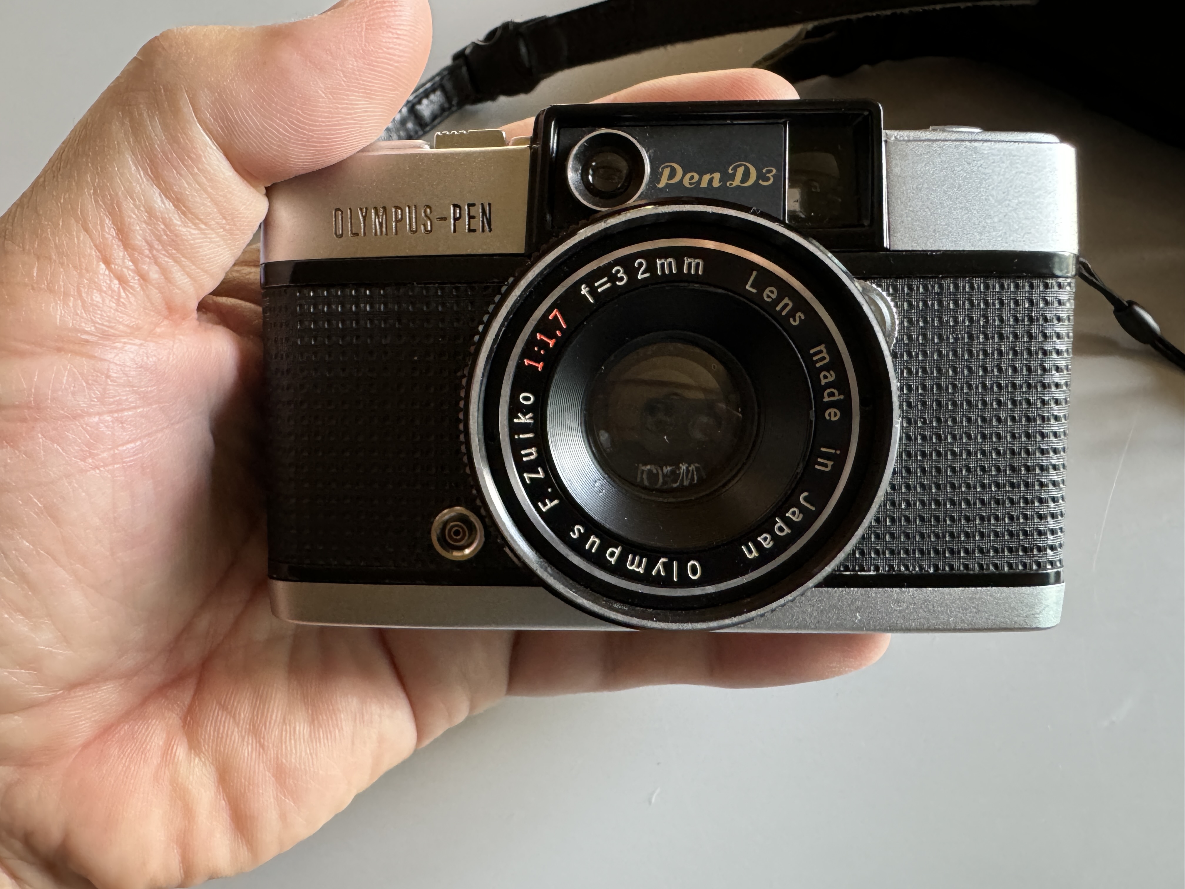 再評価のビッグウェーブが来ているハーフサイズカメラを買った