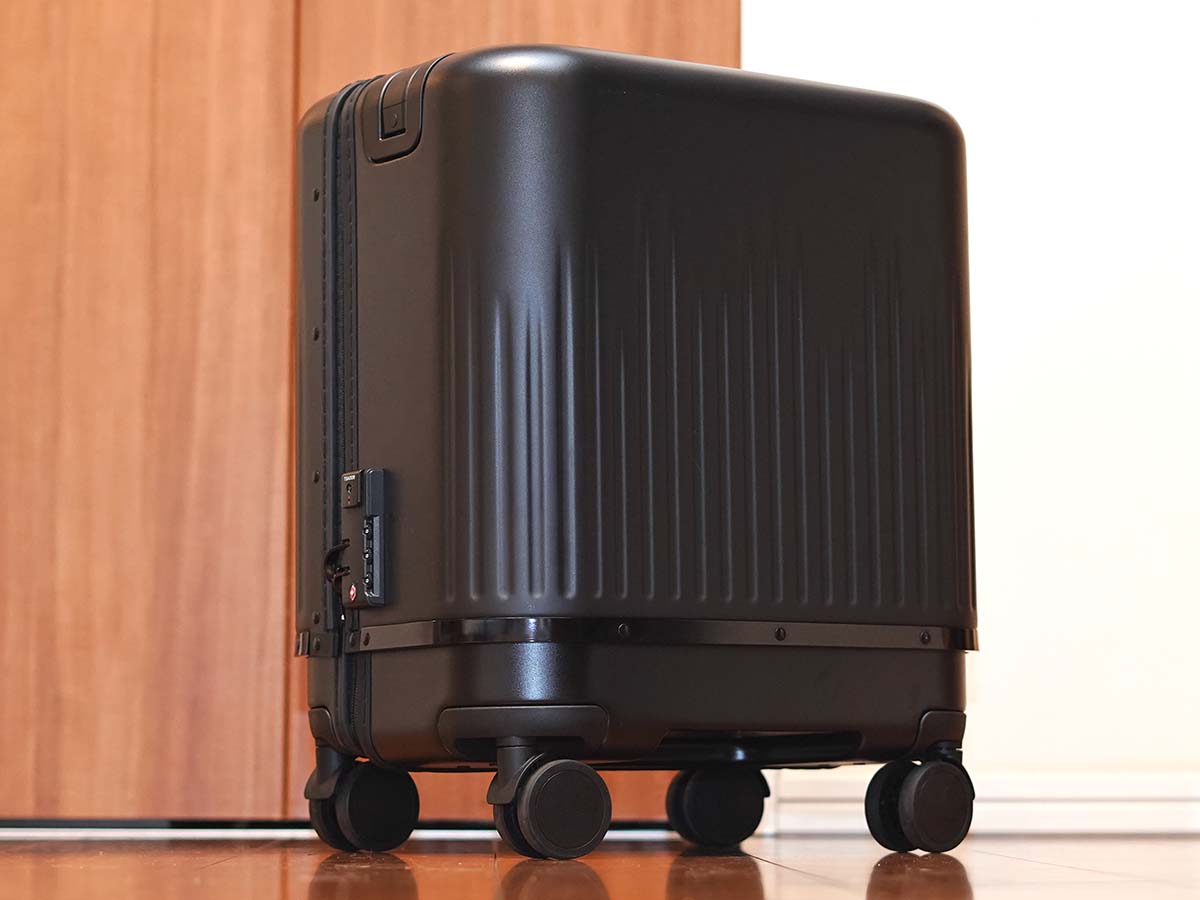 3段階で伸縮して容量が8割増に、異色の変形スーツケース「VELO Hyper