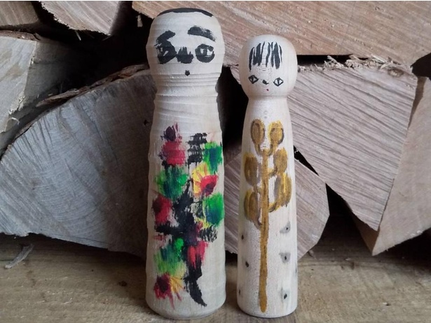 津軽系伝統こけしが約300点、青森県黒石市で「なるかならぬか」が開催