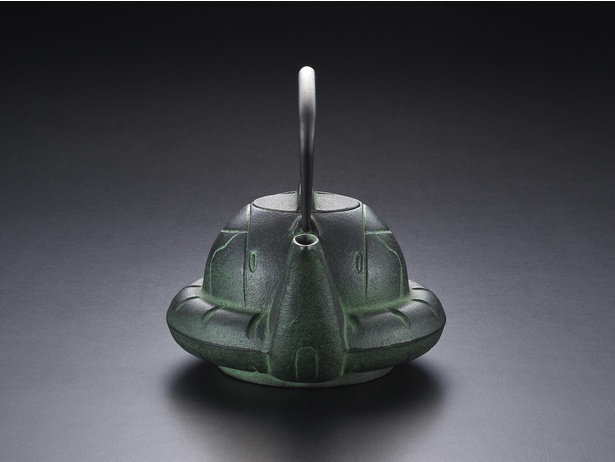 3倍早く沸く赤いのも欲しい」人気すぎて“5次予約”の南部鉄器『鉄瓶ZAKU