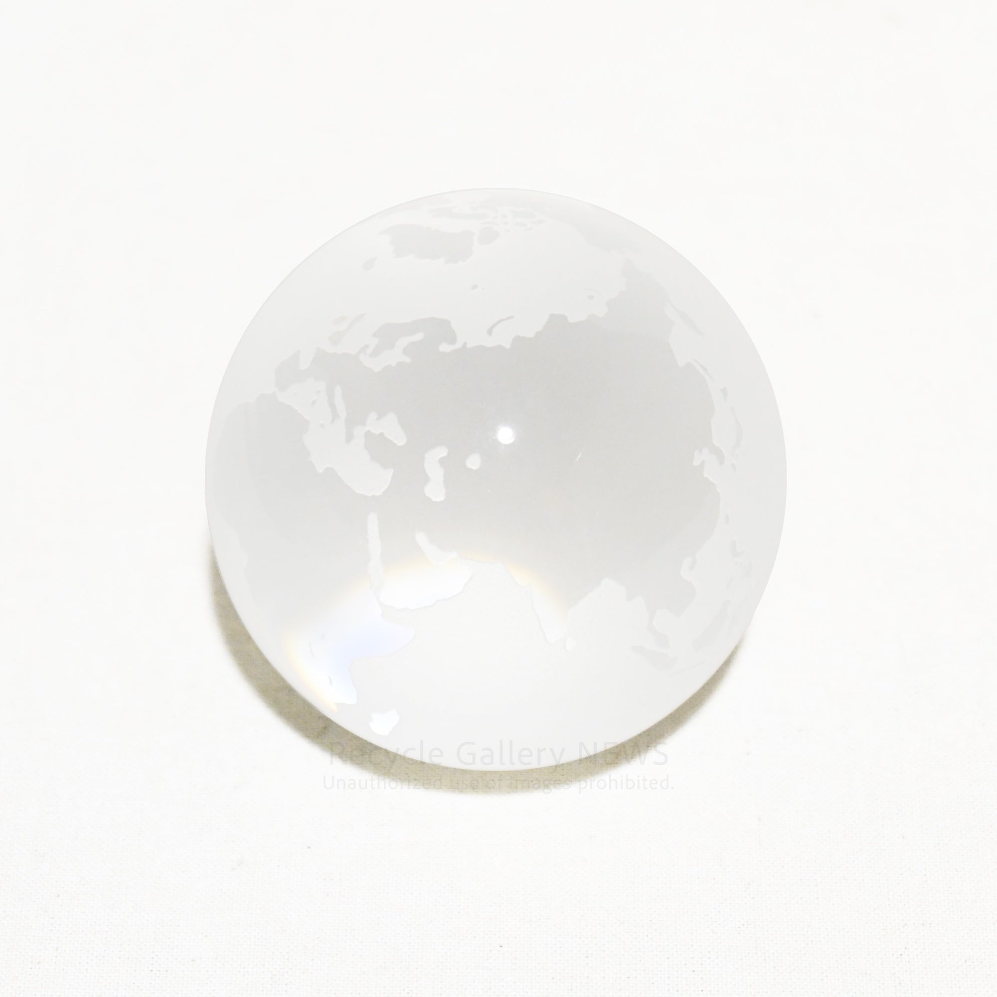 TIFFANY & Co. Globe Glass Paperweight Interior Object