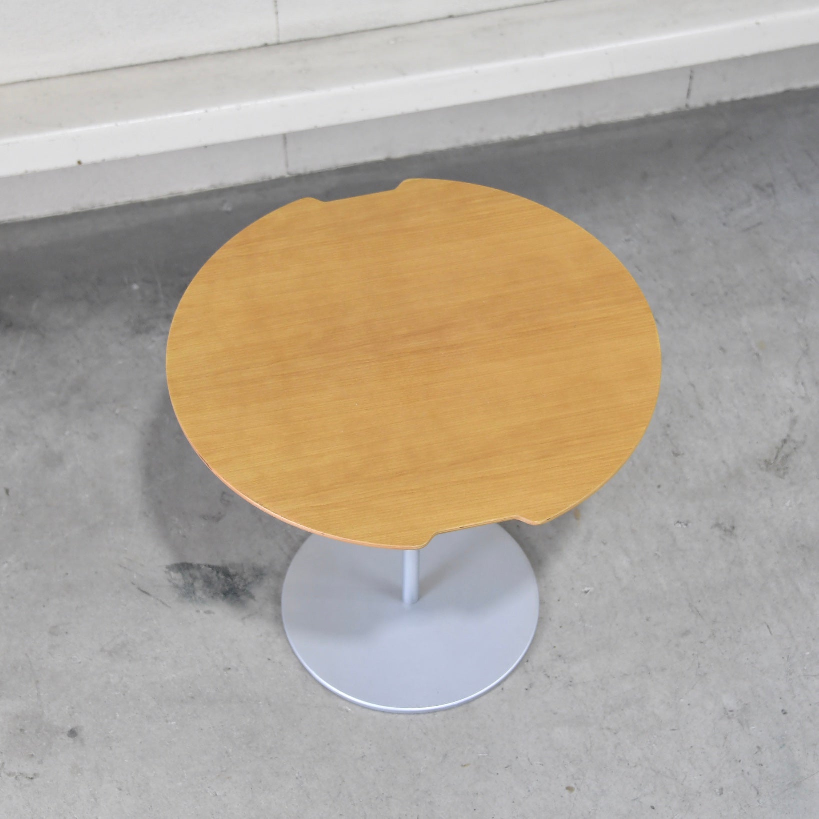 Cassina ixc. 252 ON-OFF Side table Piero Lissoni Italian modern