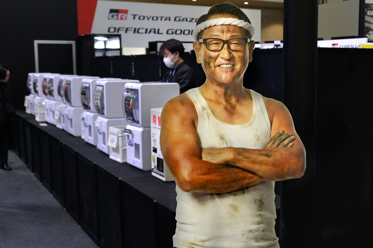 モリゾウのアクリルスタンドは連日完売!? ただ新車を展示しただけじゃ