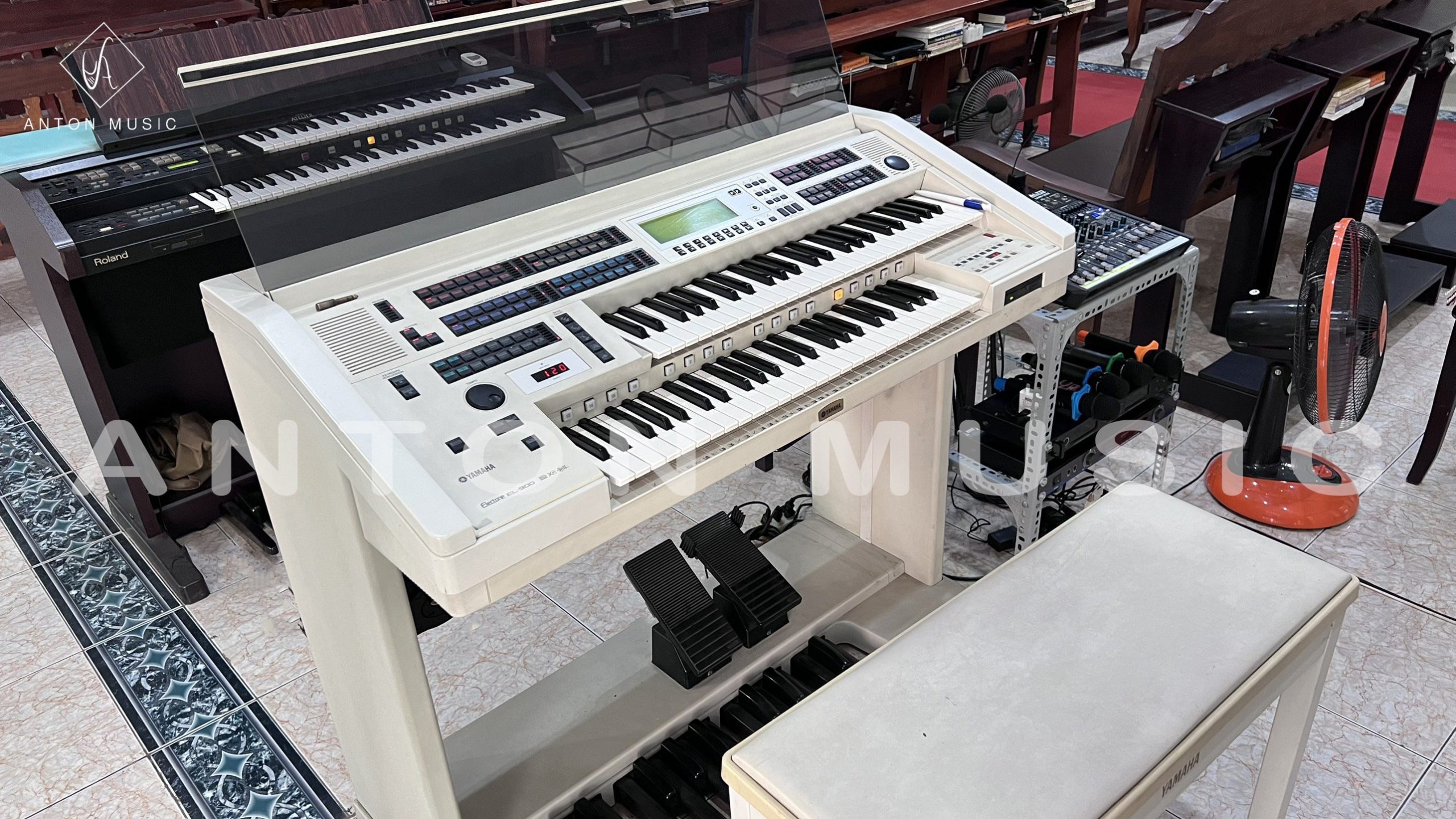 ヤマハのエレクトーンEL-900