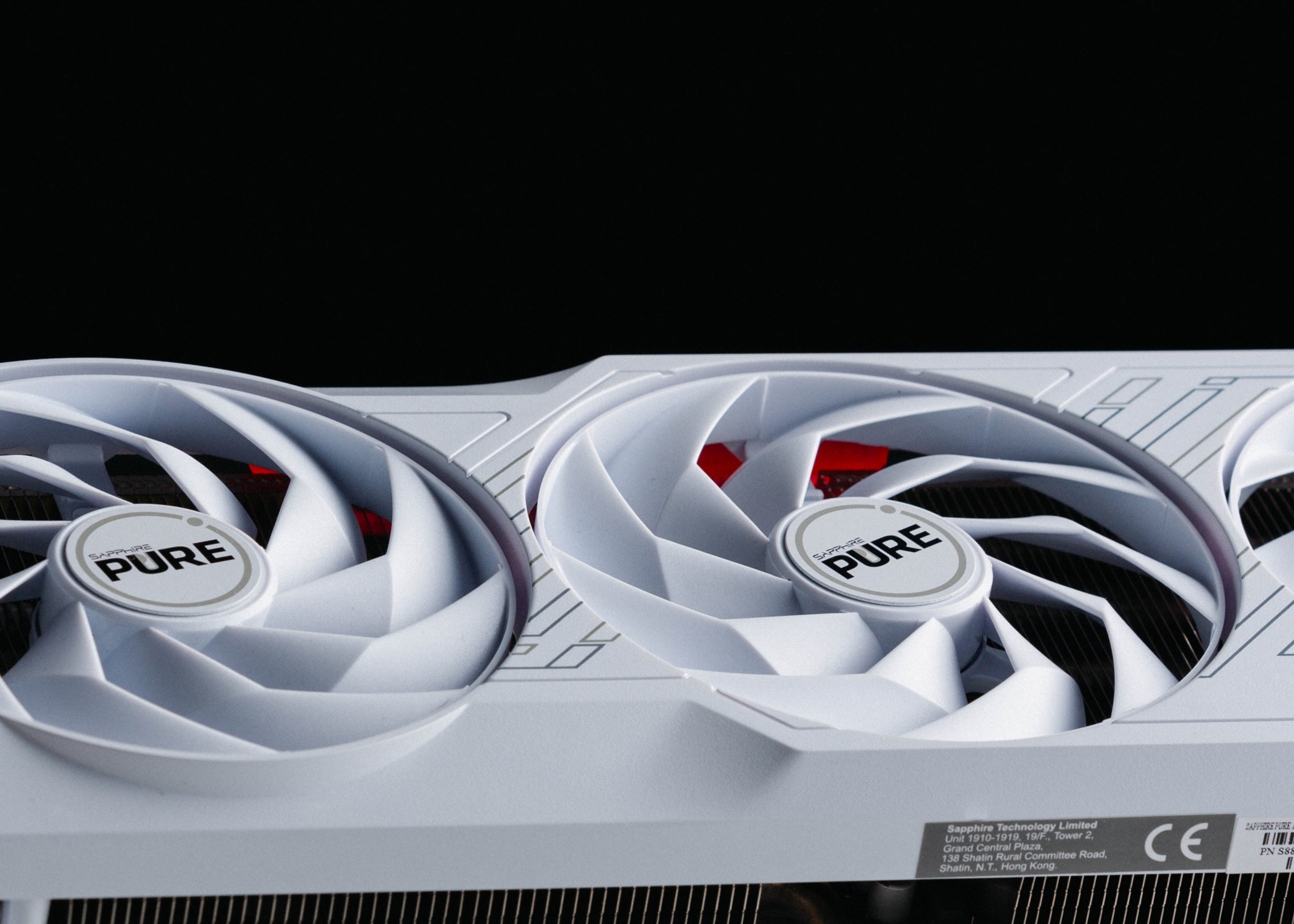 SAPPHIRE PURE AMD Radeon RX 7800 XT 16GB GDDR6 (11330-03) – NIMBUS