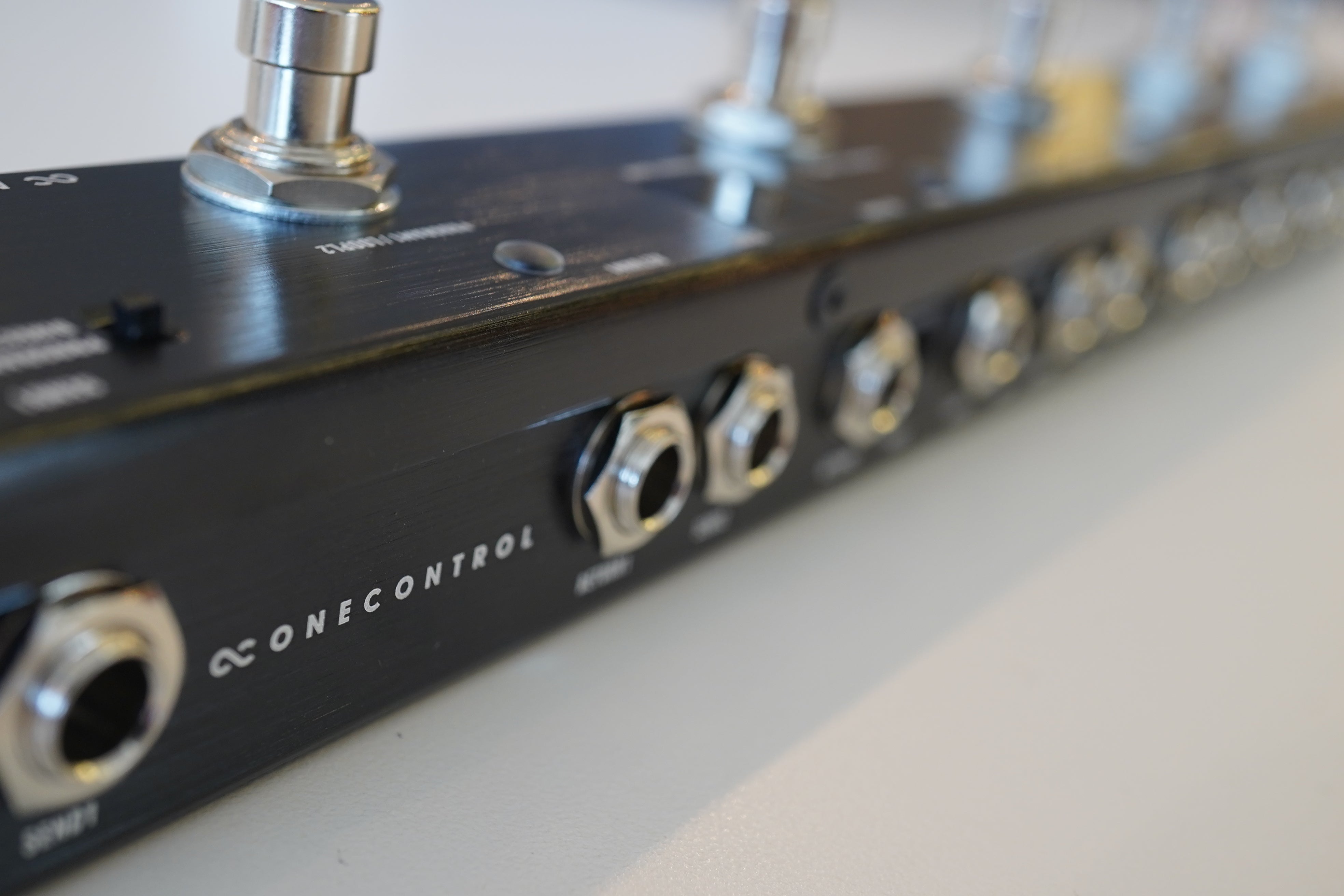 One Control - Agamidae Tail Loop | 最大100種類のプリセットを保存