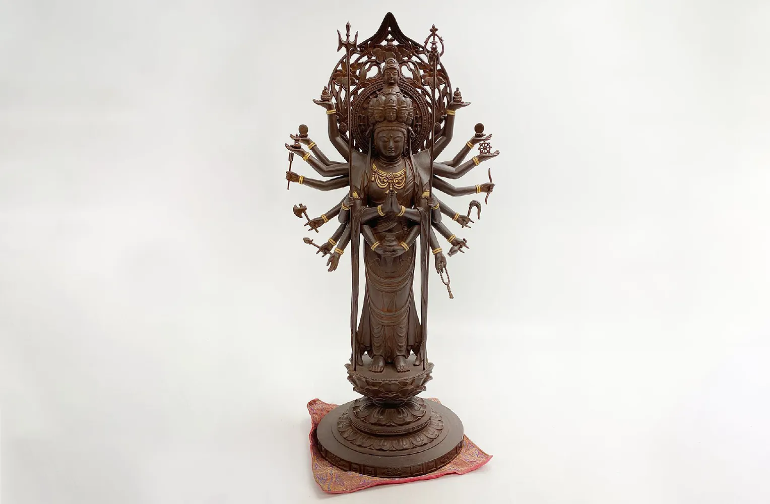 先崎栄伸【千手観音像】買取実績｜日晃堂 買取実績