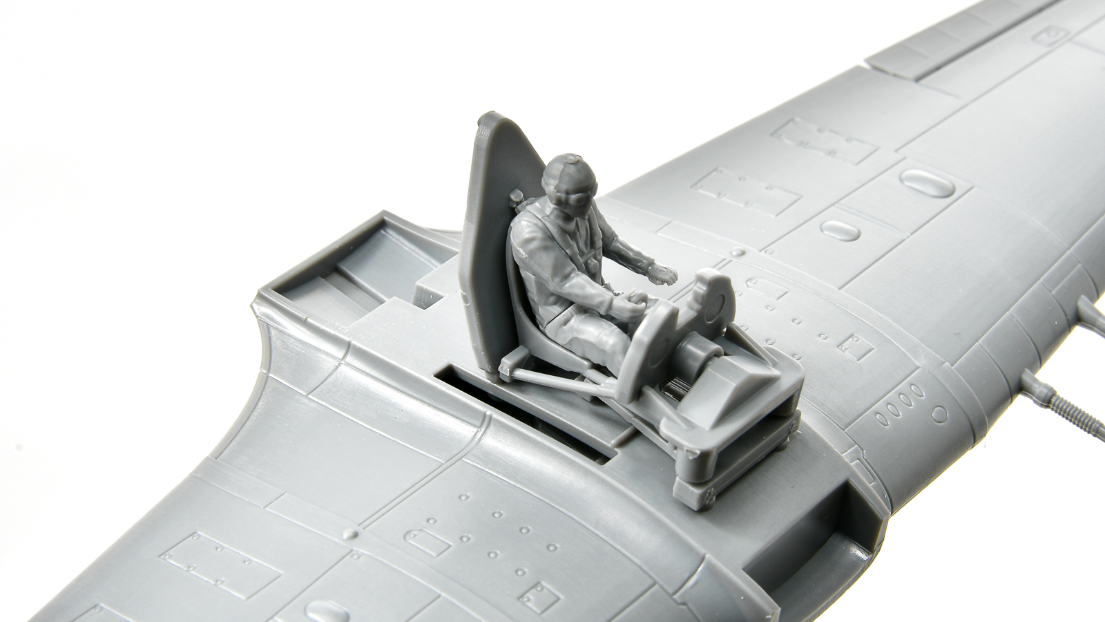 買って、作って応援したいのには訳がある！ズベズダの「1/72 スナップ