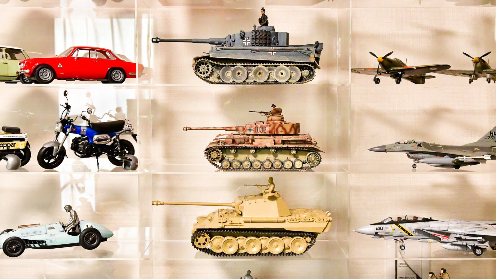 花金だ！仕事帰りに買うプラモ。週末はパンターを貼れ！50年経っても