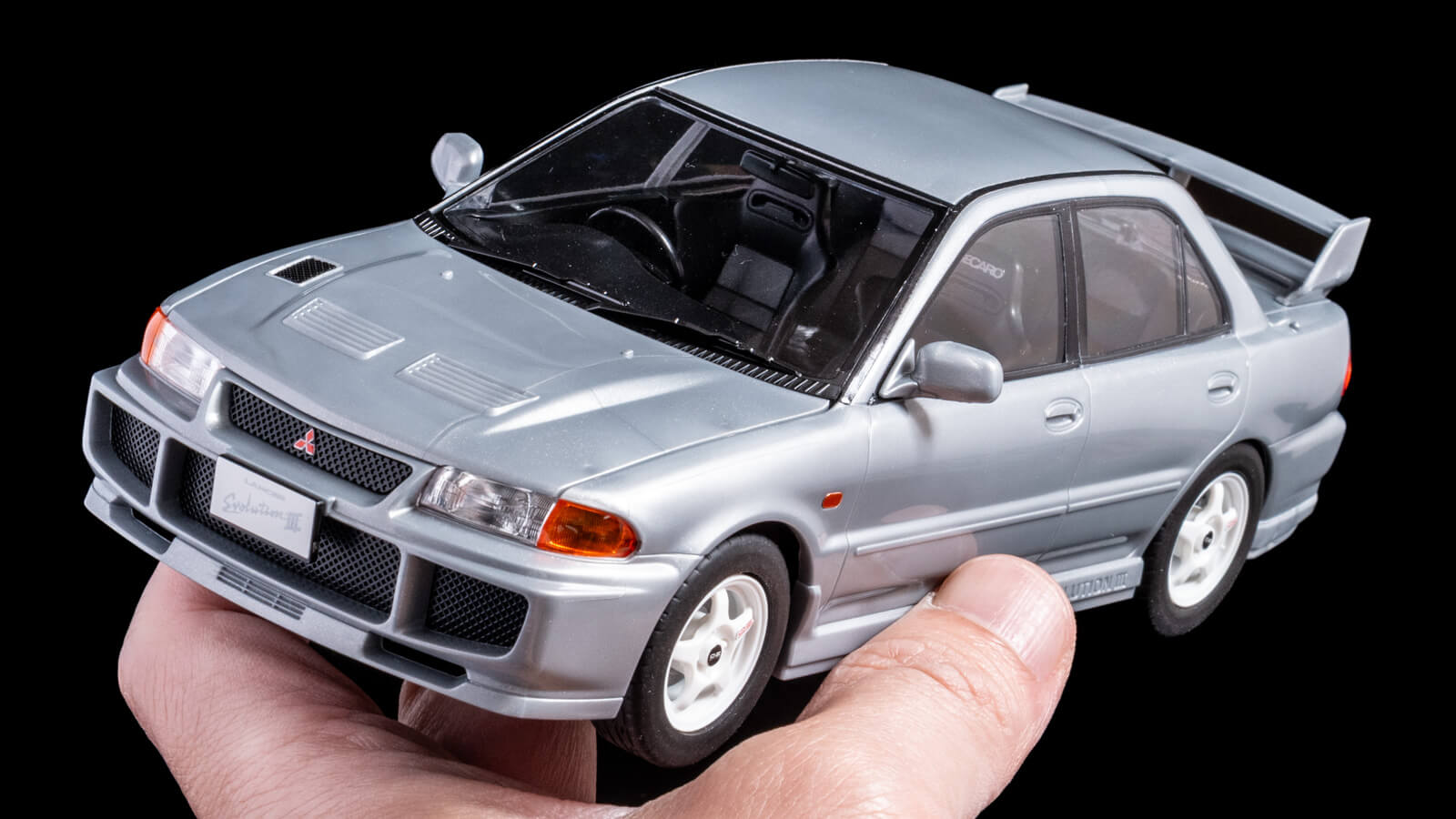 レビュー】アオシマの楽プラを見る目が変わる！／灯火に宿された1:24