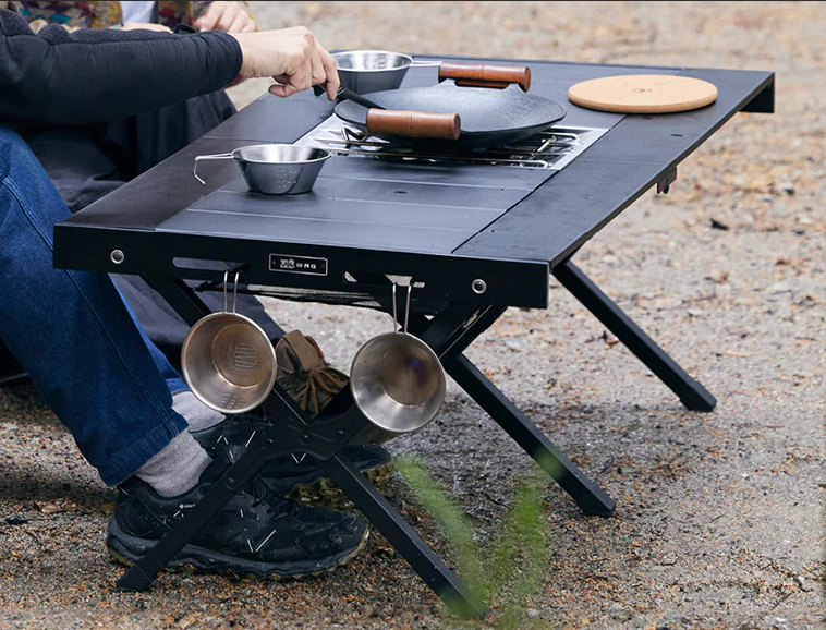 WAQ アウトドアテーブル ブラック 60x40cm ロースタイルにぴったりな新