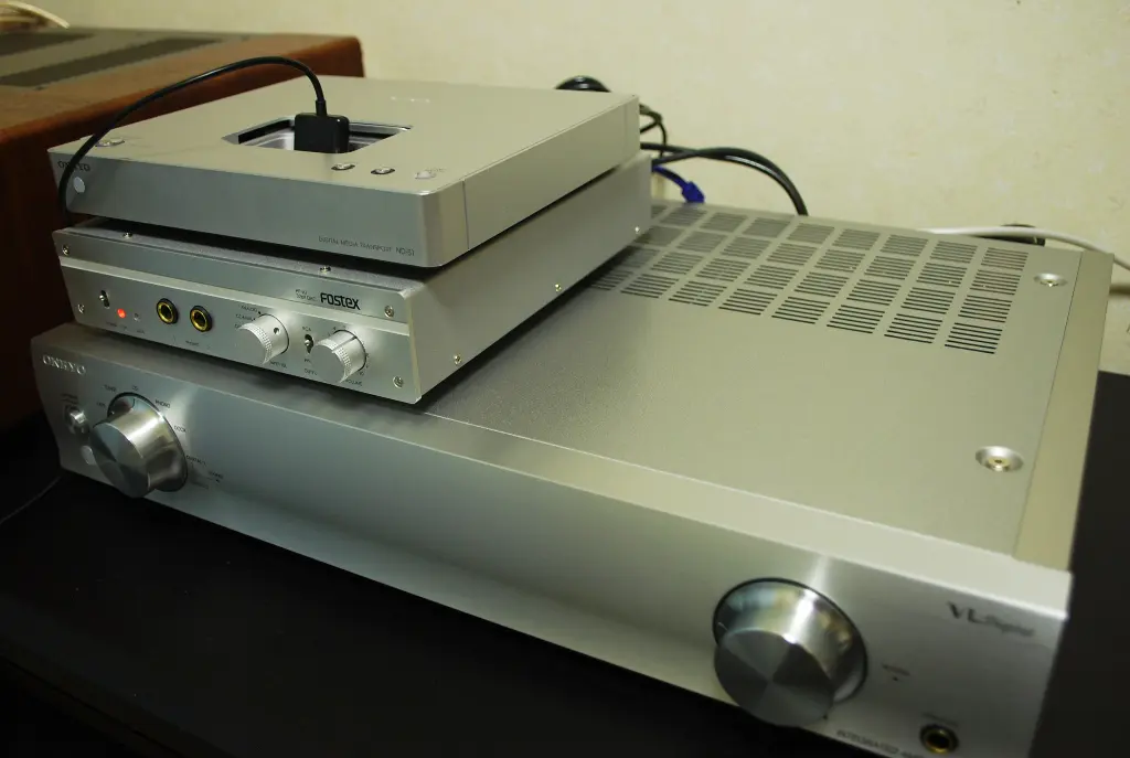ONKYO フラッグシップ プリメインアンプ A-7VL レビュー | Nostra Vita