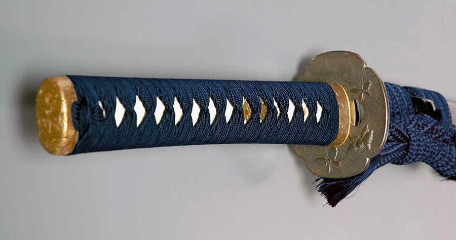 模造刀大小2本 黒柄 鶴松楕円鍔 黒梨地鞘 模造刀大小2本 黒柄 鶴松