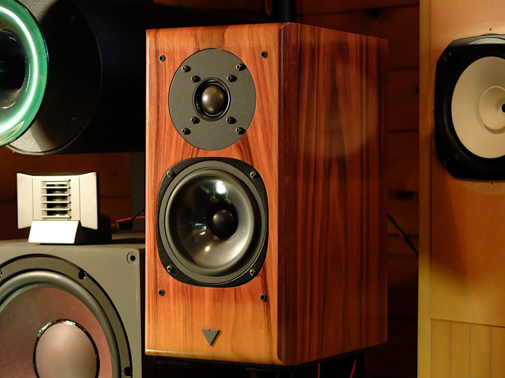 Vienna Acoustics S-1 ウィーンアコースティックス スピーカー Vienna