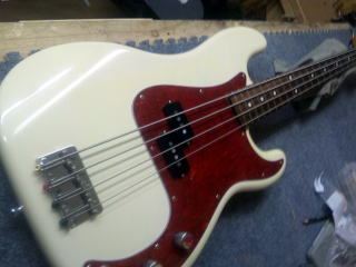 プレシジョンベース マルチレイヤーカラー ラッカーフィニッシュ