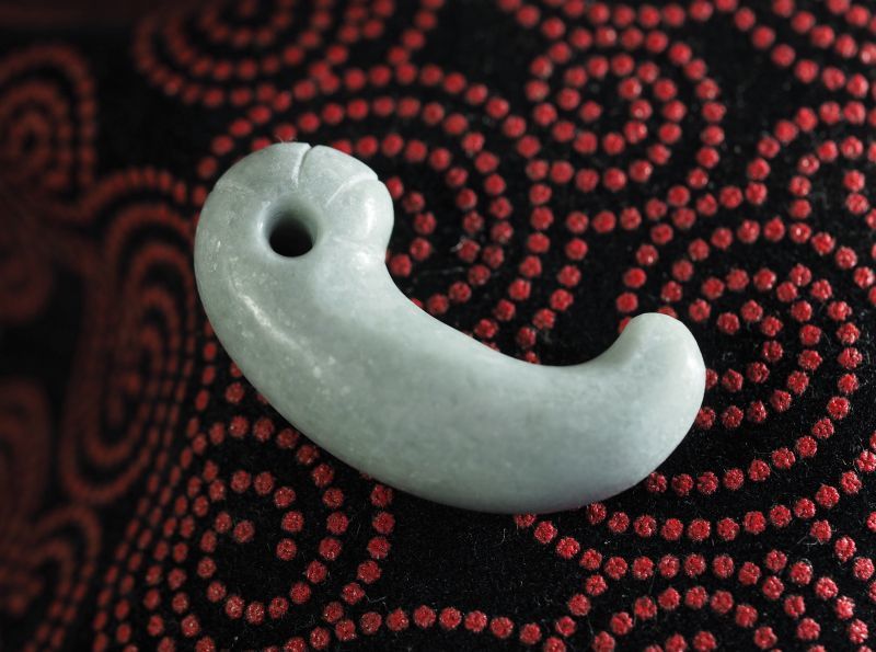 ☆【ジャッキー】古墳期『古代水晶勾玉』出土品 大型勾玉5.7cm儀式勾玉