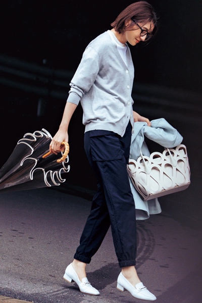 5/16のコーデ】天候が不安定な季節は、撥水デザインボトムでおしゃれ