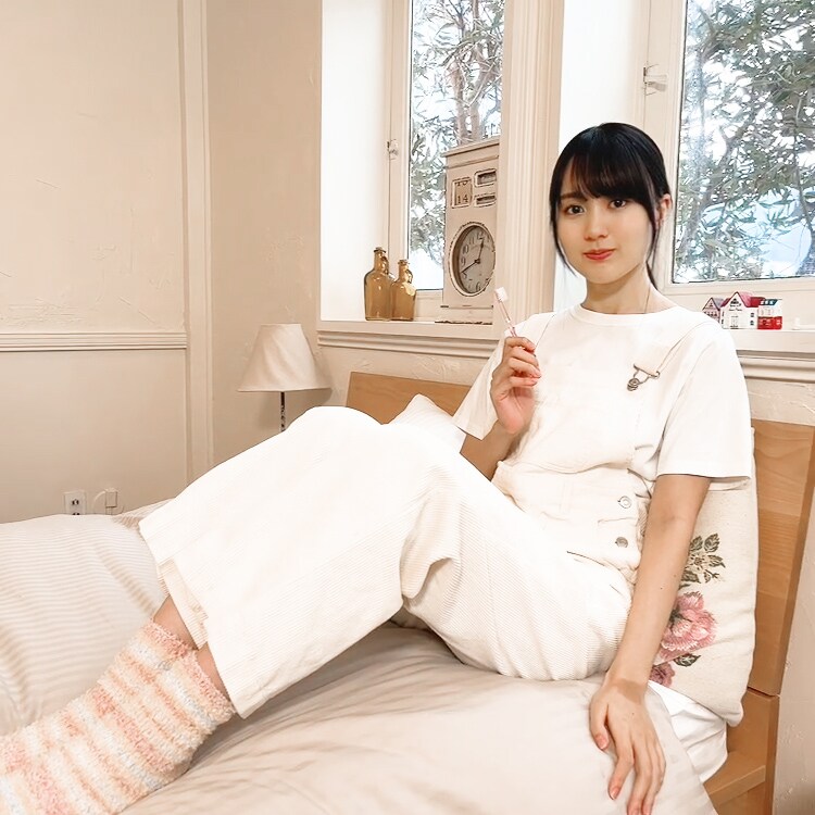 乃木坂46賀喜遥香、明日SHOWROOM生配信で自ら写真集先行カットを公開