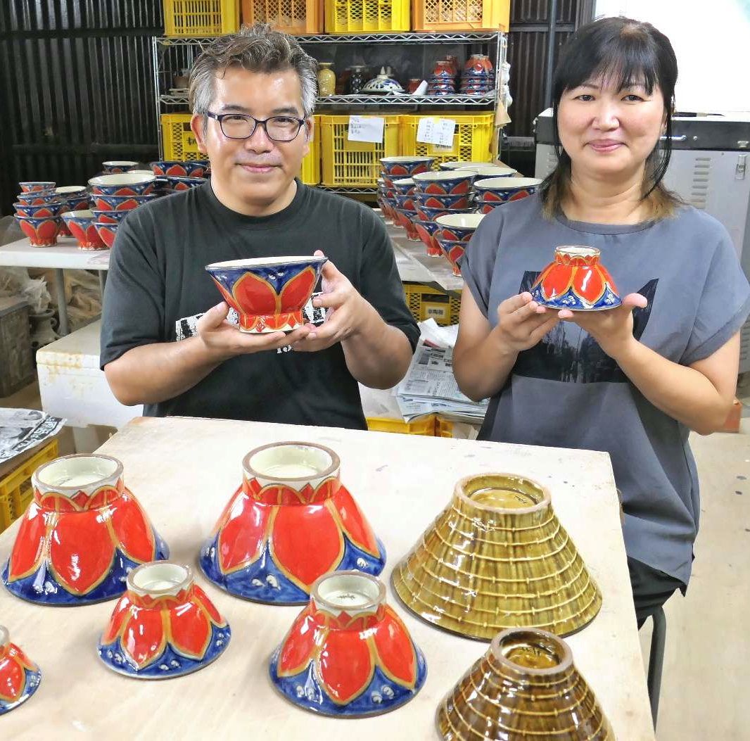 沖縄らしい色使いがSNSで評判 「琉球花笠マカイ」台湾のアート展へ