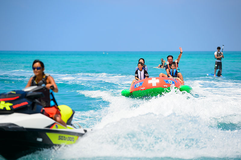 2980 外国切手 ケイマン諸島のビーチアクティビティ 休暇 海遊び 4連刷