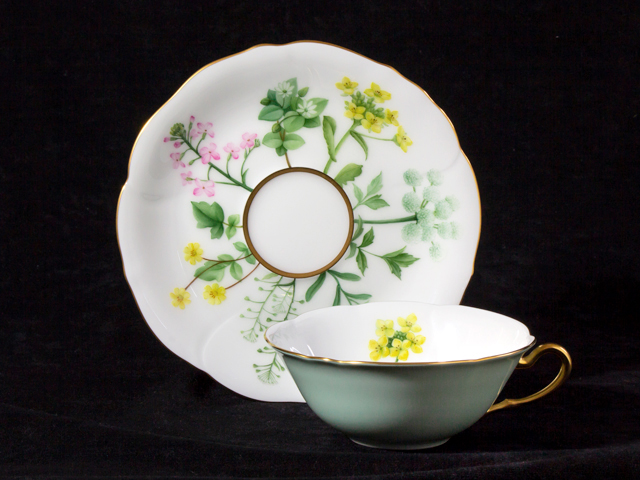 花暦12ヶ月 2月「春の七草」 製作工程 大倉陶園公式オンラインショップ