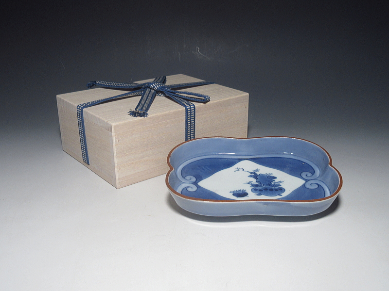 古伊万里 藍九谷 薄瑠璃釉染付 盆栽文 軍配形変形皿【寛文】 ｜ 古陶磁