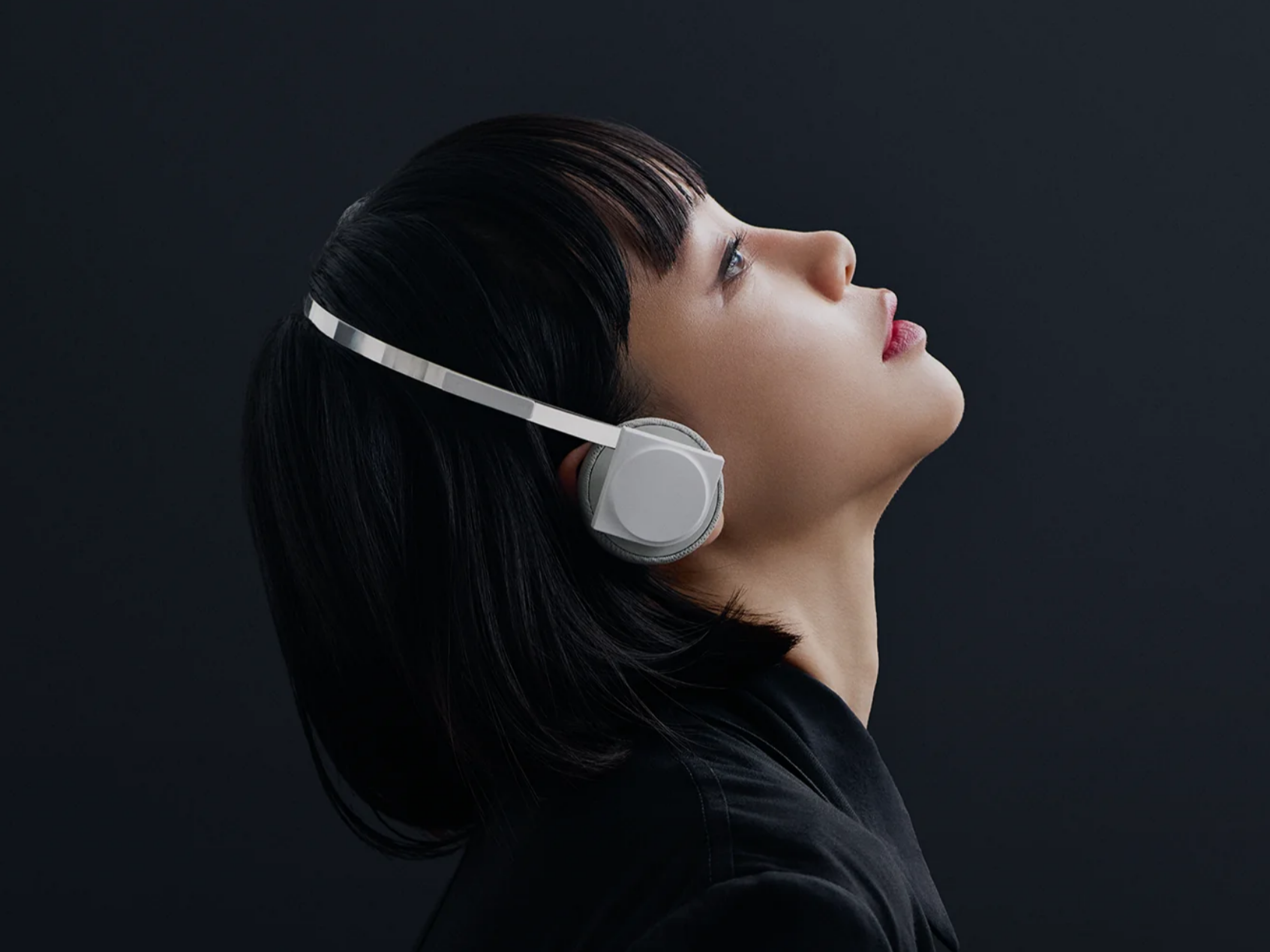 KM5 Lightwear HP1 Headphones: Stunning Design, Mixed Performance