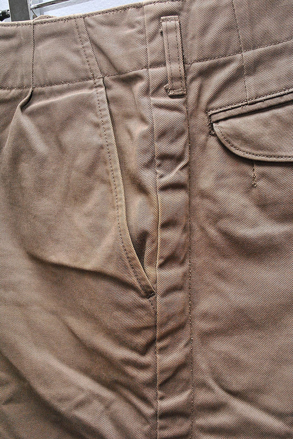 kolor パッカリングパンツ