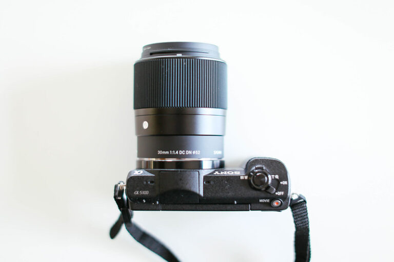 SIGMA単焦点レンズ「30mm F1.4 DC DN Contemporary（APS-C用）」を買い