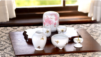 古伊万里四季）花瓶|有田焼の老舗-香蘭社オンラインショップ