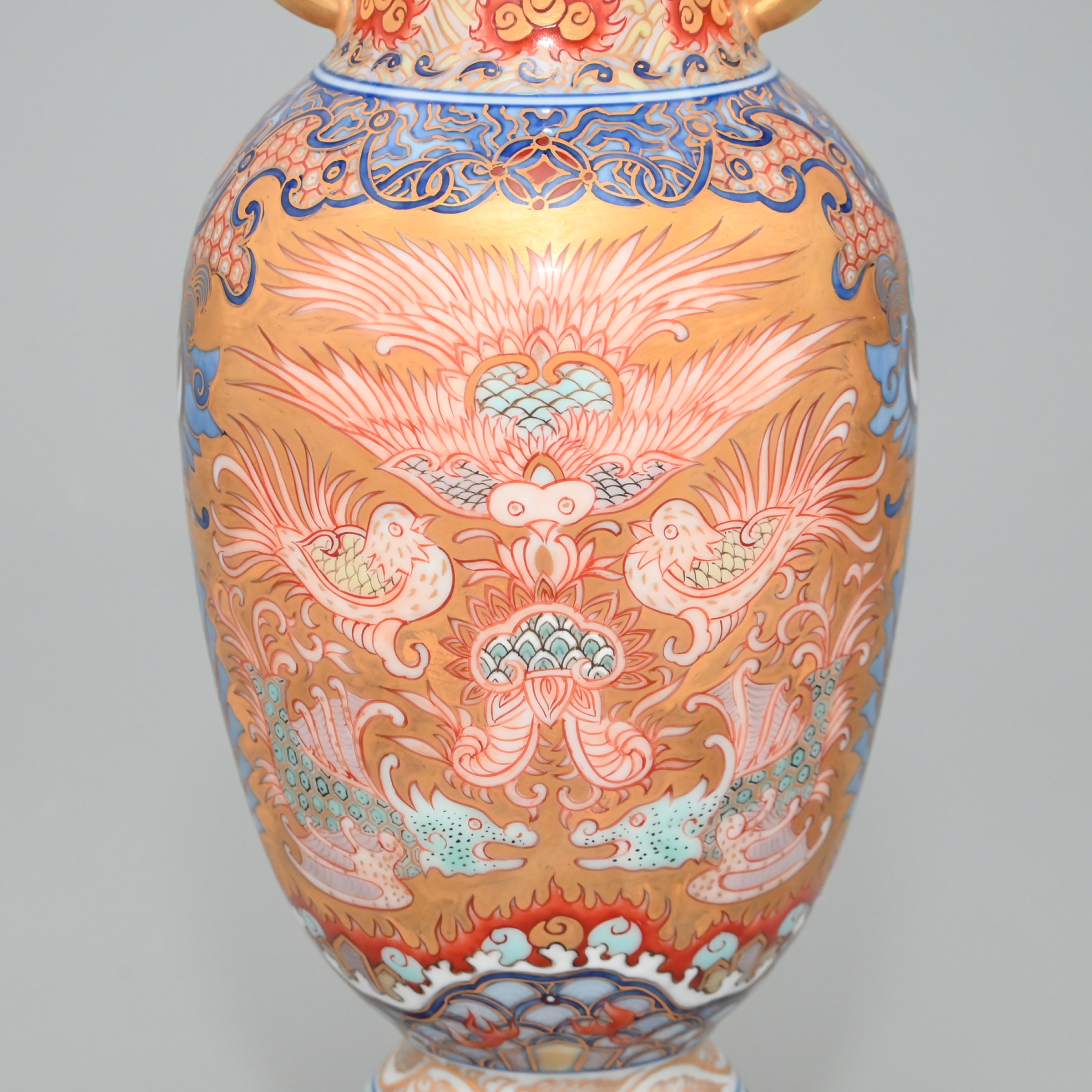 居仁堂製 色絵 窓絵 山水文 獣耳付 瓶 高さ約24.5cm 居仁堂製 色絵 窓