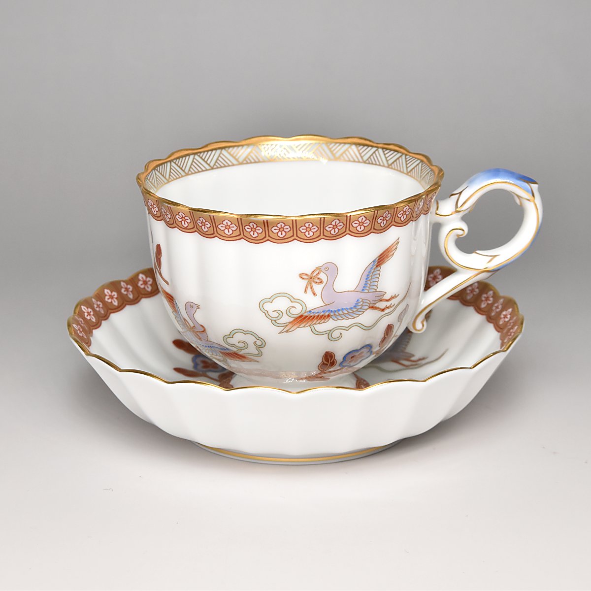 染錦渕地紋翔鶴絵）コーヒーカップ＆ソーサー|有田焼の老舗-香蘭社