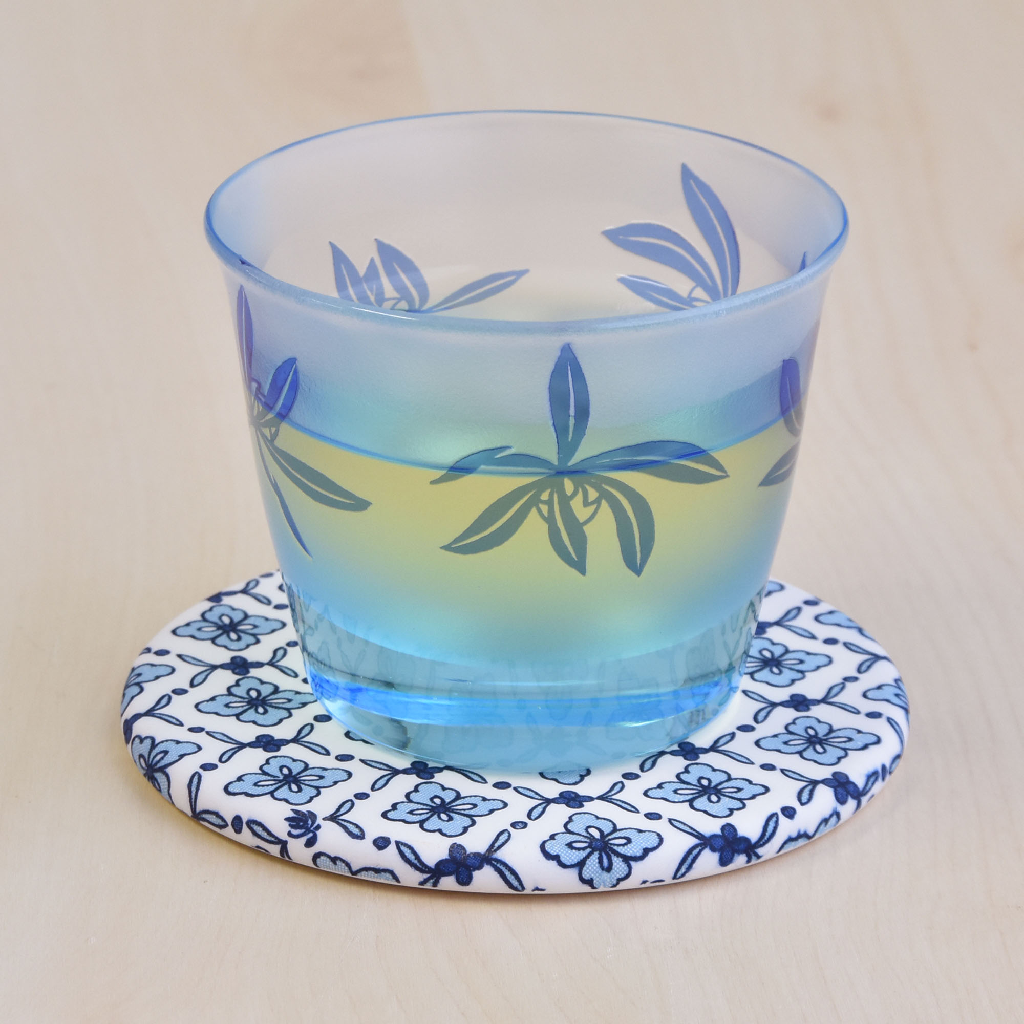 28青色花柄陶磁器茶碗2個セット 28青色花柄陶磁器茶碗2個セット 楽天