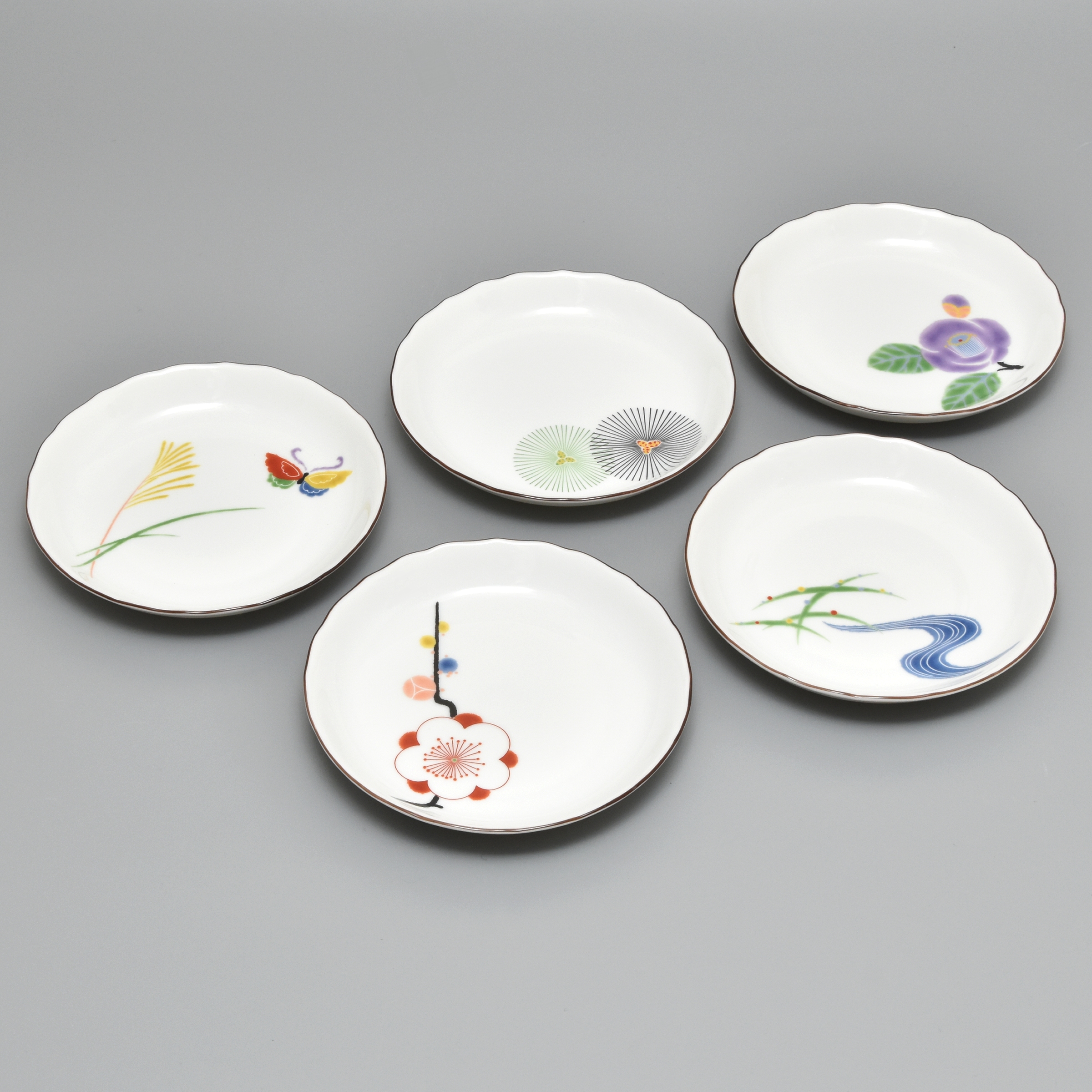 13.5cm 雑貨・日用品 有田焼 魚鳥文中皿 【香蘭社】 赤絵 シリーズ