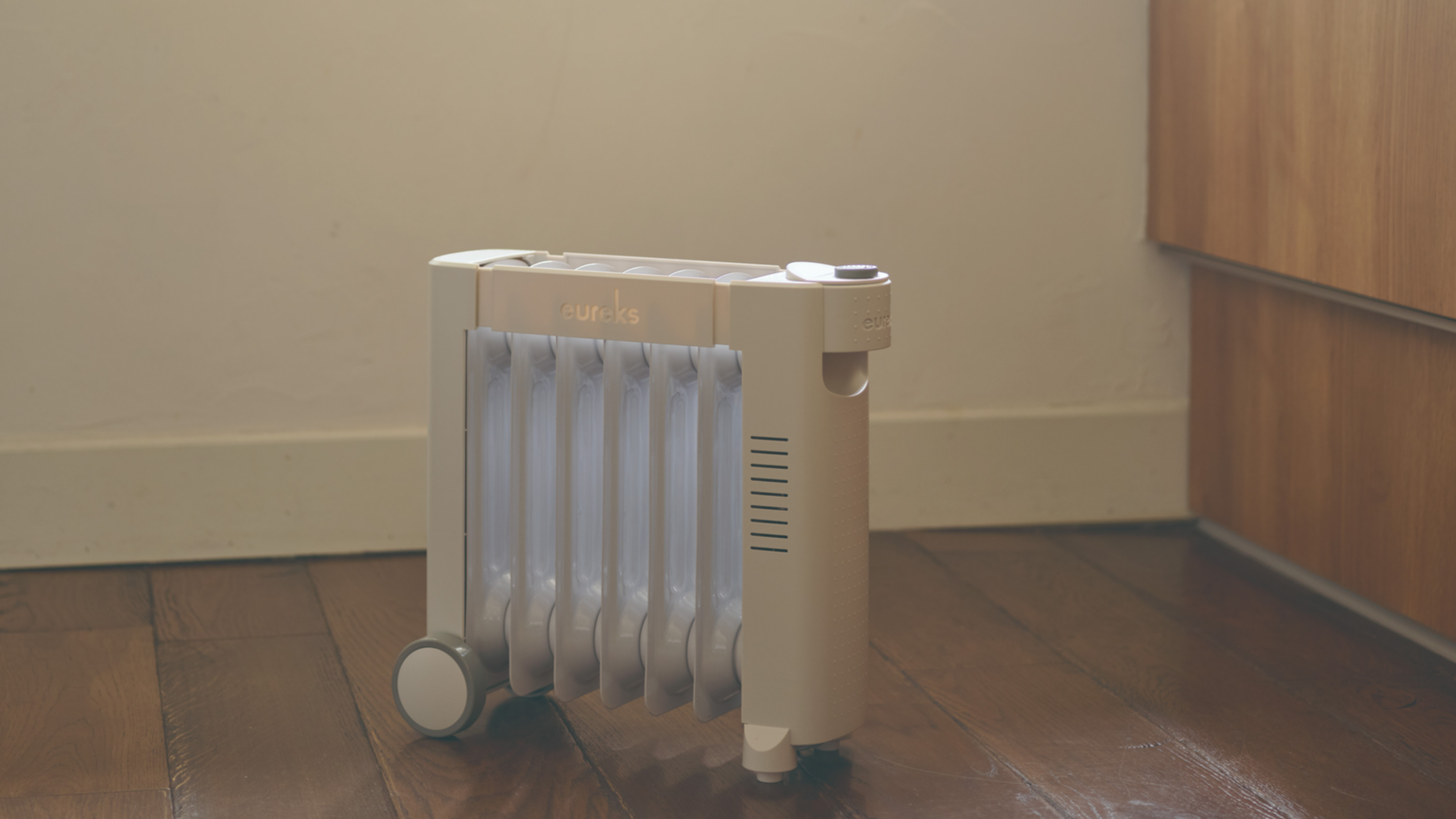 eureks ミニオイルヒーター VF-M7U 500W