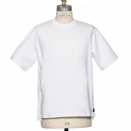SACAI＜サカイ＞サイドスナップ ロゴ入りTシャツ（2232041）｜SACAI
