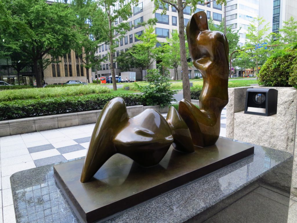 Y1299 高級彫刻 高級彫刻 細密彫 天球 象彫刻台座 総重量164.7g Y1299