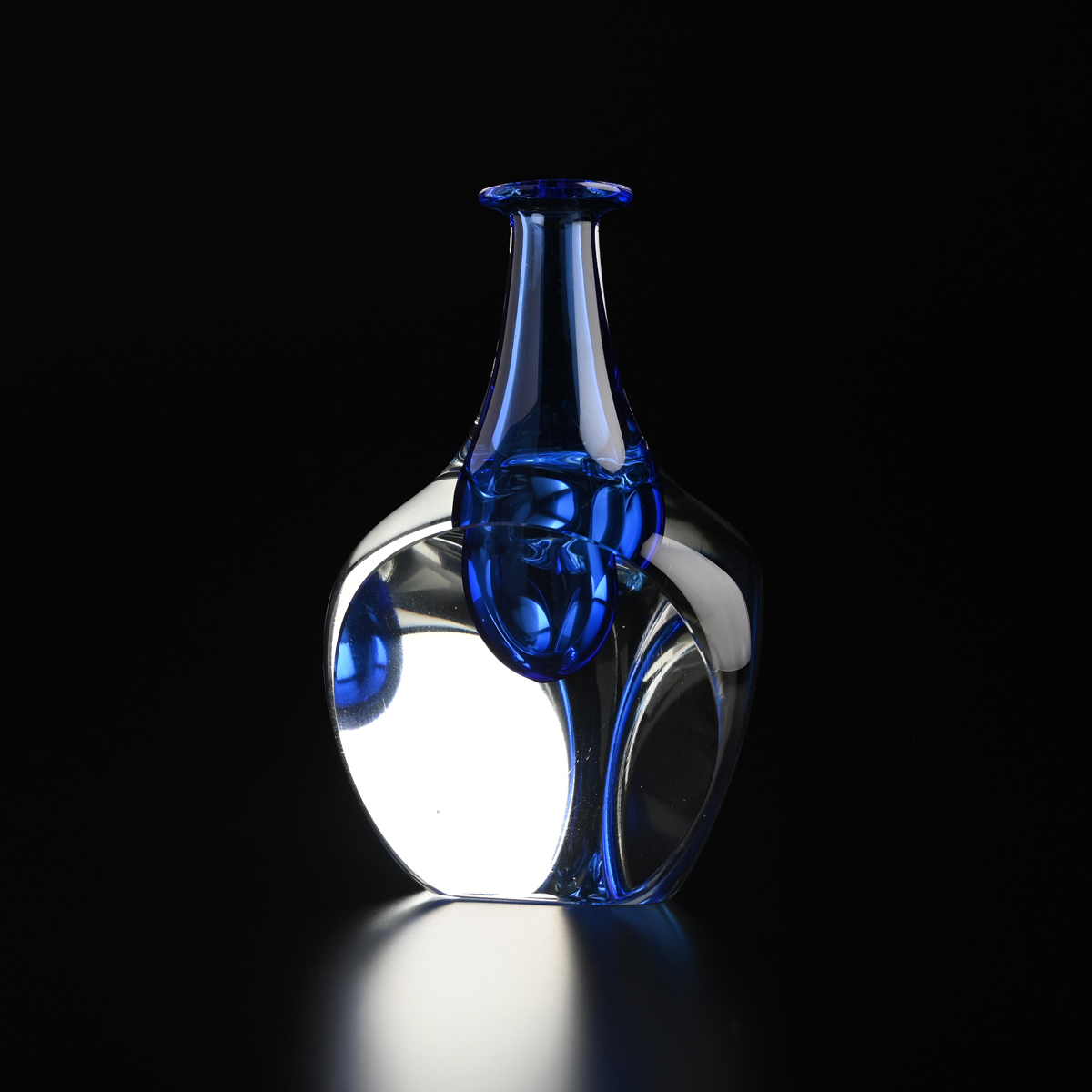 岩田久利作ガラス一輪挿し花瓶『三ツ面』 - ORIGEN ONLINE SHOP