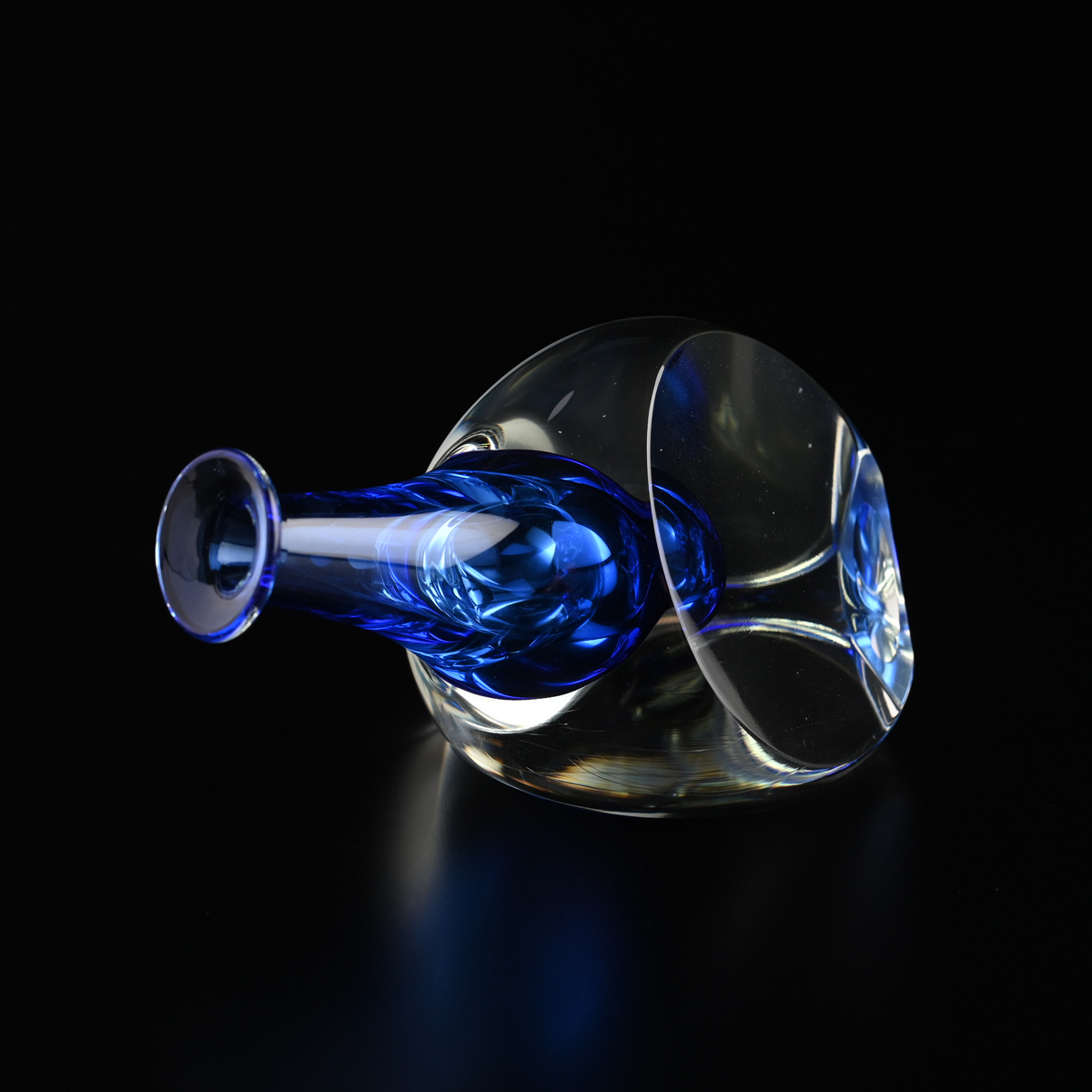 岩田久利作ガラス一輪挿し花瓶『三ツ面』 - ORIGEN ONLINE SHOP