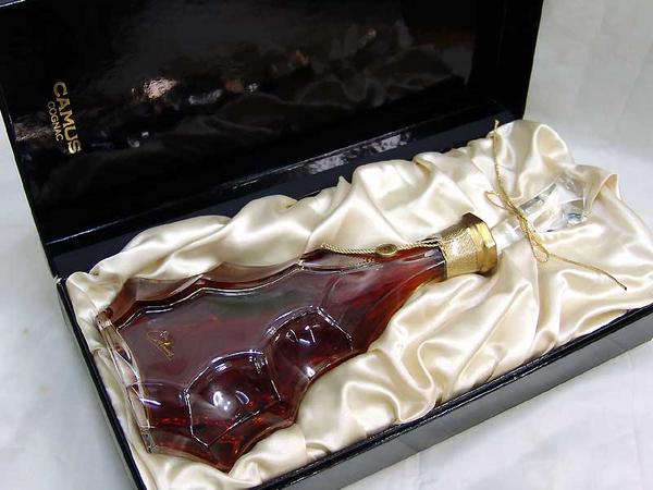 カミュ ジュビリー バカラ クリスタルボトル 替え栓付き！未開封