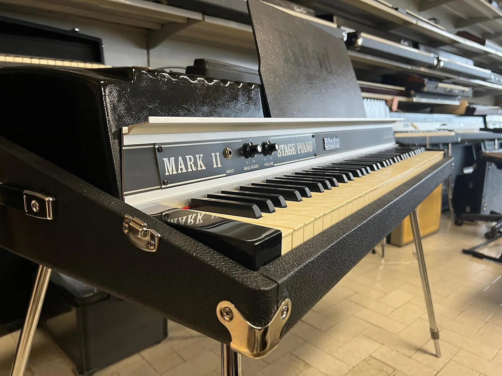 Rhodes MK II 73 keys (3) | Organ studio
