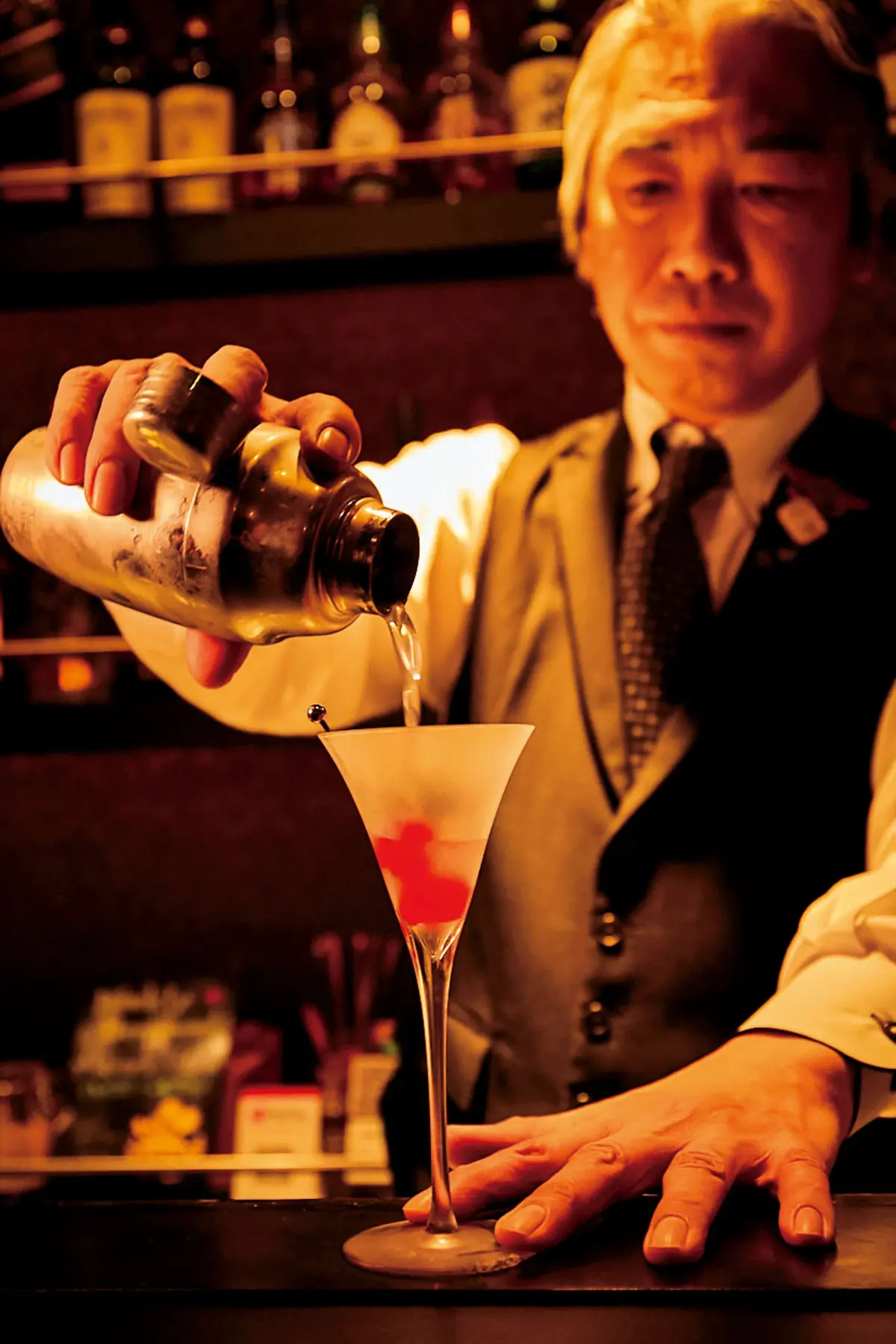 行きたい東京のBAR〉人形町の裏路地の地階。まさに隠れ家的な大人の