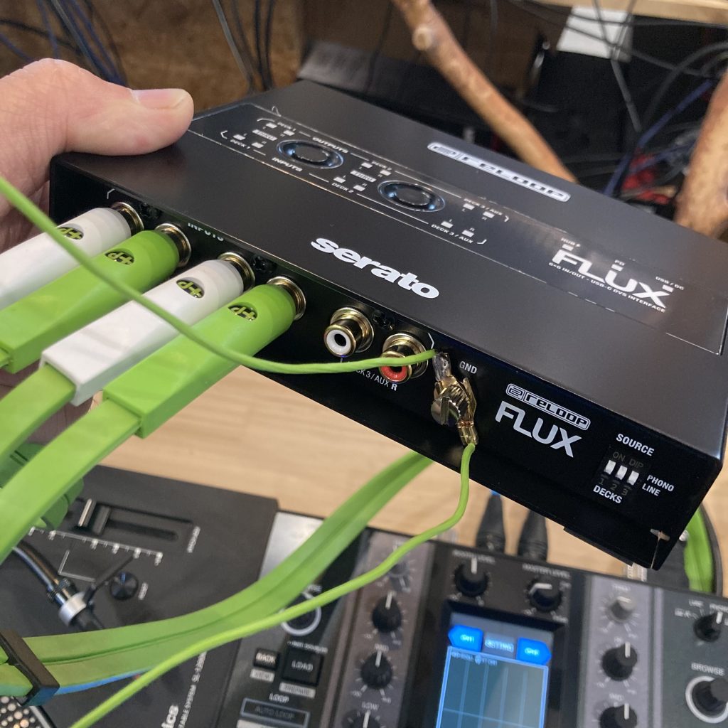 RELOOPから救世主！Serato DJ Pro専用インターフェース「FLUX」徹底